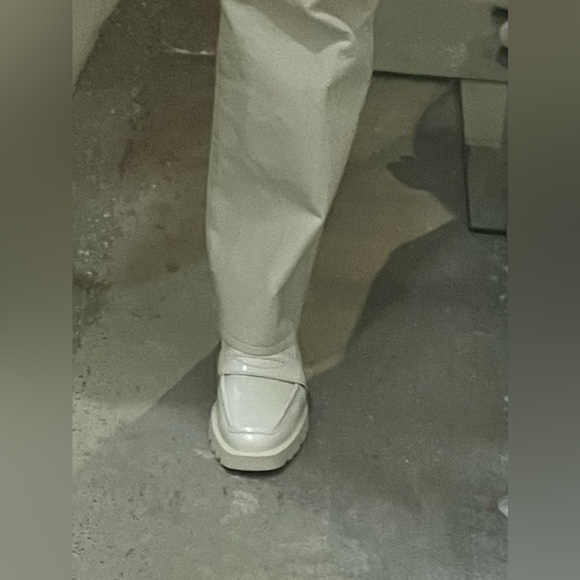 Dolce Vita.  Cream. Spring ready ❤️Amazing leather loafers. 9.5 - Picture 7 of 7